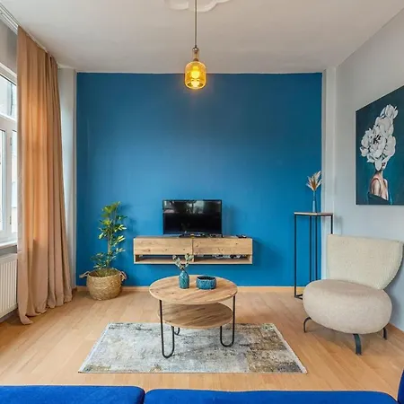Modern In Fatih Near Historical Landmarks 아파트 *